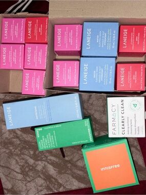 LANEIGE Pink and Blue Skincare Box Set
